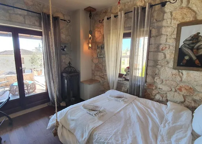 Luxurious Stone House In Elani