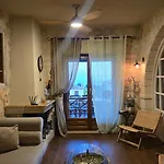 ヴィラ Luxurious Stone House In Elani