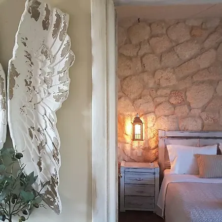 Luxurious Stone House In Elani * סיווירי