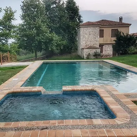 Luxurious Stone House In Elani וילה סיווירי