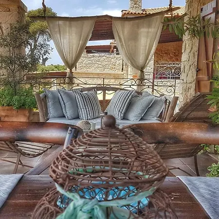 וילה Luxurious Stone House In Elani *